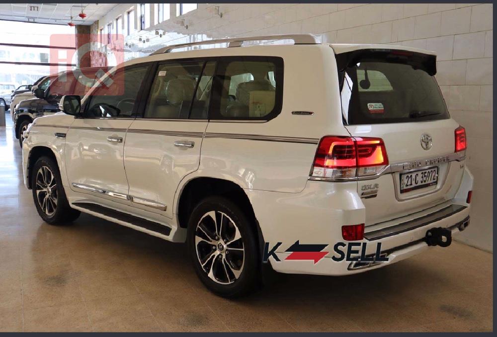 Toyota Land Cruiser